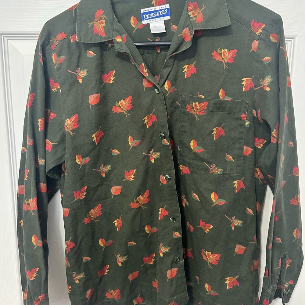 Vintage 90’s Pendleton Green Floral Women’s Shirt